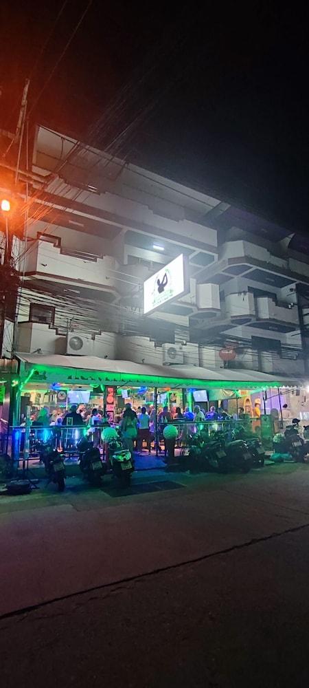 Traveller'S Rest Sports Bar Hotel Pattaya ภายนอก รูปภาพ