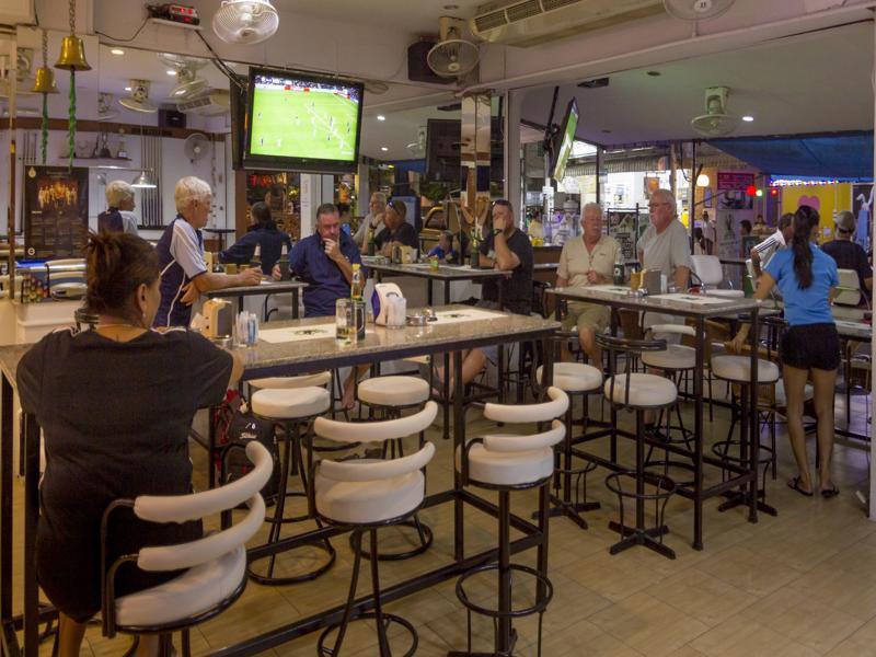 Traveller'S Rest Sports Bar Hotel Pattaya ภายนอก รูปภาพ